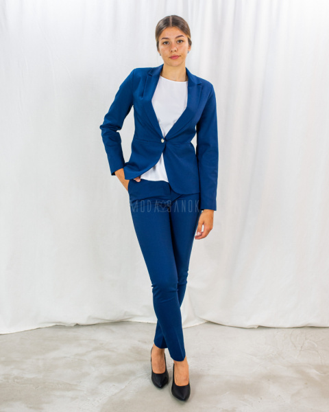 Elegancki granatowy żakiet BB zapinany na złoty, błyszczący guzik - MODA SANOK Elegancki granatowy żakiet BB zapinany na złoty, błyszczący guzik - MODA SANOK