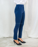 Spodnie BB eleganckie granatowe damskie z drobnym znakiem na lewej kieszeni - MODA SANOK Spodnie BB eleganckie granatowe damskie z drobnym znakiem na lewej kieszeni - MODA SANOK
