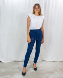 Spodnie BB eleganckie granatowe damskie z drobnym znakiem na lewej kieszeni - MODA SANOK Spodnie BB eleganckie granatowe damskie z drobnym znakiem na lewej kieszeni - MODA SANOK