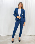 Spodnie BB eleganckie granatowe damskie z drobnym znakiem na lewej kieszeni - MODA SANOK Spodnie BB eleganckie granatowe damskie z drobnym znakiem na lewej kieszeni - MODA SANOK