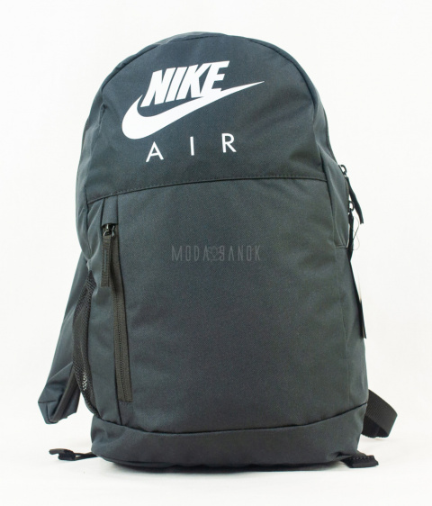 Jednokomorowy, pojemny, czarny plecak NIKE Air z piórnikiem - MODA SANOK Jednokomorowy, pojemny, czarny plecak NIKE Air z piórnikiem - MODA SANOK