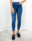Dopasowane obcisłe jeansy w ciemnym kolorze z wysokim stanem i żółtą nicią MOON GIRL - MODA SANOK Dopasowane obcisłe jeansy w ciemnym kolorze z wysokim stanem i żółtą nicią MOON GIRL - MODA SANOK