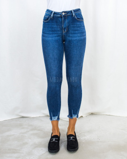 Obcisłe jeansy z poszarpaną u dołu nogawką i żółtą nicią REDSEVENTY - MODA SANOK