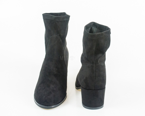Damskie eleganckie zamszowe botki w kolorze czarnym na niskim obcasie wsuwane - MODA SANOK Damskie eleganckie zamszowe botki w kolorze czarnym na niskim obcasie wsuwane - MODA SANOK