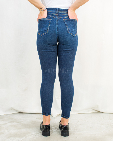 Przylegające jeansy damskie CROSS JEANS z delikatnym efektem przetarcia na przodzie - MODA SANOK Przylegające jeansy damskie CROSS JEANS z delikatnym efektem przetarcia na przodzie - MODA SANOK