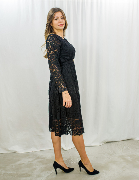 Koronkowa elegancka sukienka midi w kolorze czarnym z ozdobnym paskiem i długim rękawem - MODA SANOK Koronkowa elegancka sukienka midi w kolorze czarnym z ozdobnym paskiem i długim rękawem - MODA SANOK
