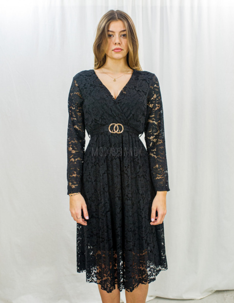 Koronkowa elegancka sukienka midi w kolorze czarnym z ozdobnym paskiem i długim rękawem - MODA SANOK Koronkowa elegancka sukienka midi w kolorze czarnym z ozdobnym paskiem i długim rękawem - MODA SANOK