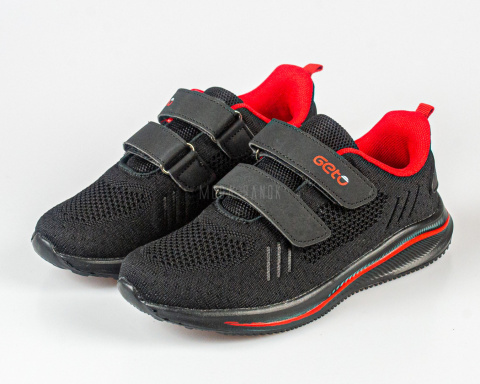 Buty sportowe chłopięce, czarne z czerwonymi akcentami, zapinane na rzepy - MODA SANOK