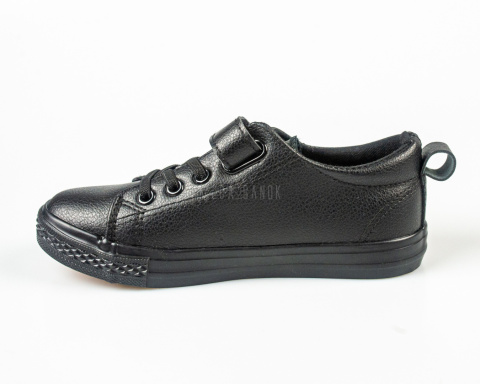 Czarne trampki dziecięce z niską cholewką i przeszyciami na rzep z ekoskórki - MODA SANOK