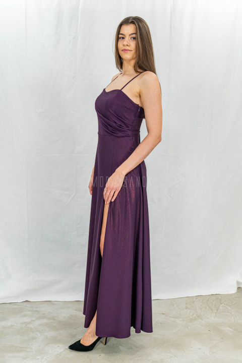 Długa, maxi wieczorowa, połyskująca sukienka w kolorze fioletowym z gorsetową górą NATHALIE - MODA SANOK Długa, maxi wieczorowa, połyskująca sukienka w kolorze fioletowym z gorsetową górą NATHALIE - MODA SANOK