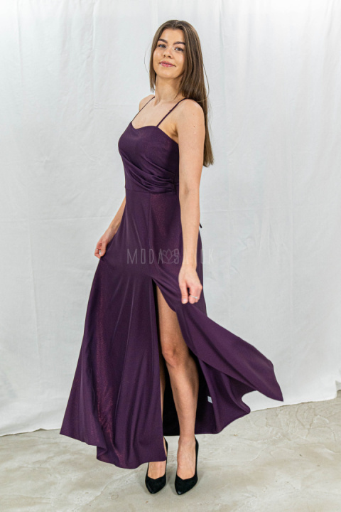 Długa, maxi wieczorowa, połyskująca sukienka w kolorze fioletowym z gorsetową górą NATHALIE - MODA SANOK Długa, maxi wieczorowa, połyskująca sukienka w kolorze fioletowym z gorsetową górą NATHALIE - MODA SANOK