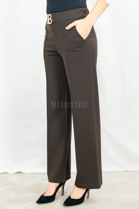 Dzianinowe eleganckie spodnie w kolorze ciemnego brązu z prostą szeroką nogawką - MODA SANOK