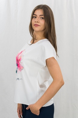 Bluzka damska w kolorze białym z błyszczącym nadrukiem, aplikacją kwiatu, krótki rękaw, okrągły dekolt TWÓJ STYL - MODA SANOK