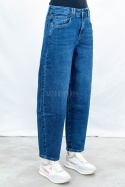 Damskie ciemnoniebieskie spodnie typu balloon jeans z wysokim stanem - MODA SANOK