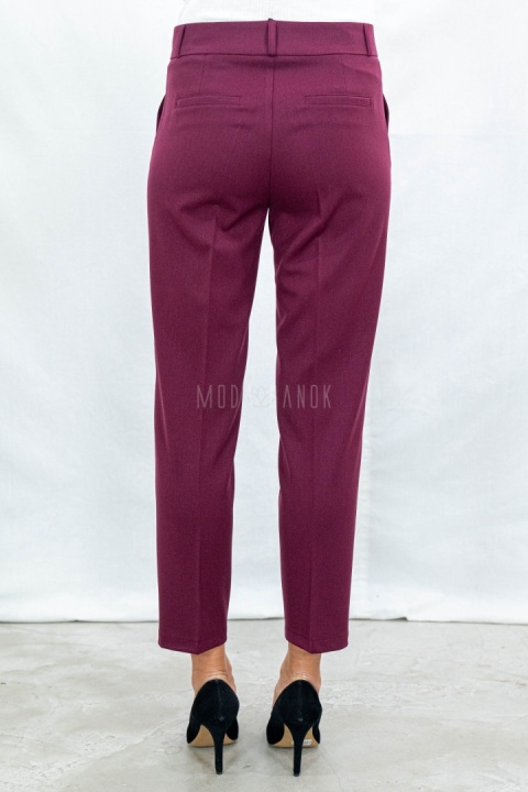 Eleganckie klasyczne zwężane spodnie damskie 7/8 MTM w kolorze bordowym - MODA SANOK