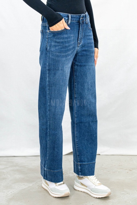 Spodnie jeansowe damskie regular fit z prostą nogawką w kolorze ciemno niebieskim - MODA SANOK