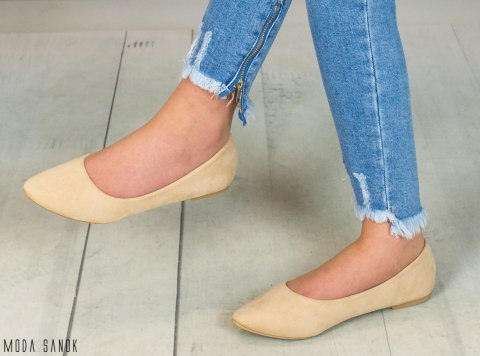 Beżowe zamszowe balerinki damskie MODA SANOK Beżowe zamszowe balerinki damskie MODA SANOK