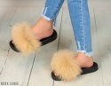 Klapki damskie z naturalnym futrem beż MODA SANOK Klapki damskie z naturalnym futrem beż MODA SANOK