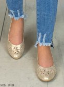 Złote jasne balerinki w róże niski obcas produkt polski Moda Sanok Złote jasne balerinki w róże niski obcas produkt polski Moda Sanok