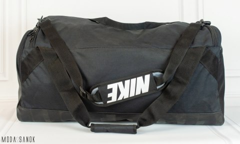 Czarna torba podróżna NIKE - MODA SANOK Czarna torba podróżna NIKE - MODA SANOK