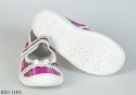 Pantofle w różowo-beżową kratę na białej podeszwie Viggami na rzepę- MODA SANOK
