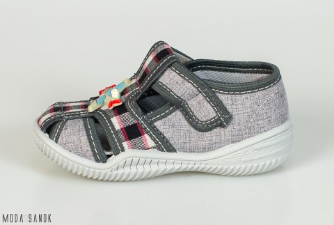 Szare pantofle chłopięce z samolotem Viggami na rzepy oddychające - MODA SANOK