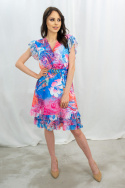 Zwiewna w kolorowy print sukienka z paskiem w talii, mini, krótka z dekoltem Zita - MODA SANOK Zwiewna w kolorowy print sukienka z paskiem w talii, mini, krótka z dekoltem Zita - MODA SANOK